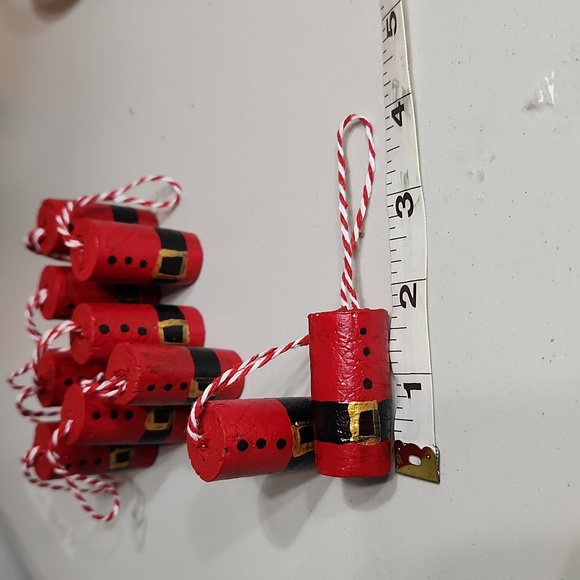 Hand Crafted Wine Corks Santa 10 Set Ornaments - Picture 4 of 4